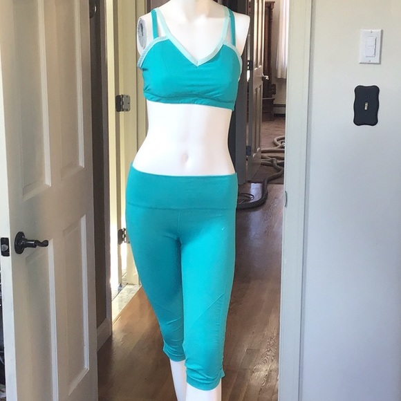 lululemon athletica Other - Lululemon two toned teal outfit